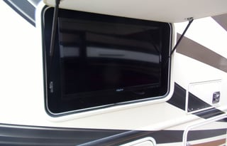 Like-New, Clean and Spacious Family-Friendly Class-A