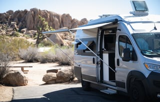 Luxury Sleeps 6 Starlink Solar Glacier Yellowstone