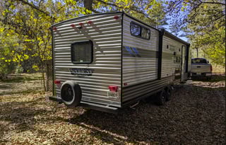 2022 - Sleeps 10! Delivery Available!!