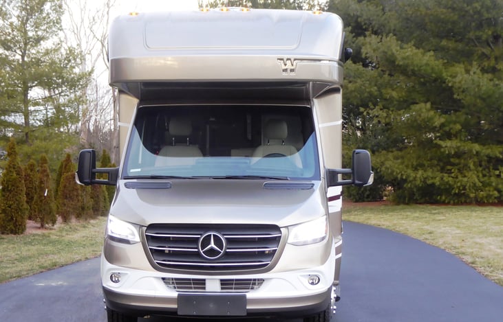 Mercedes Chassis - Front View