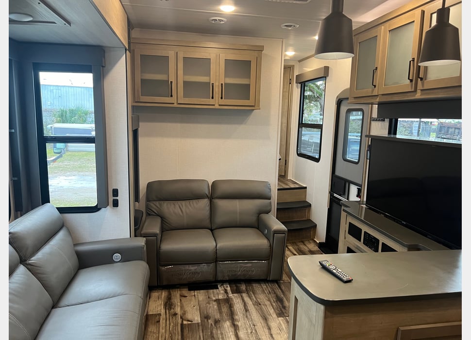 Fifth Wheel rentals in Lincoln