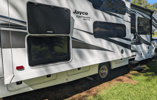 Family Adventure on Wheels 2019 Jayco Greyhawk