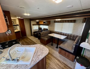 Prime Time RV Avenger 31DBS