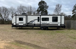 2022 Palomino Puma 31RLQS