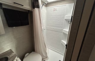 Luxury Compact RV- Easy to Drive, Road Trip Ready