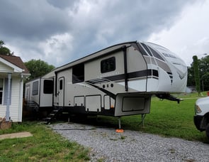 Coachmen RV Chaparral 392MBL