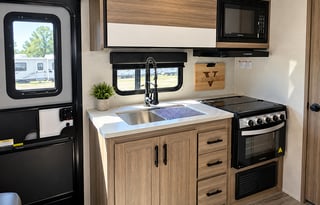 The Daybreak Retreat • Sleeps 8 TT-5G