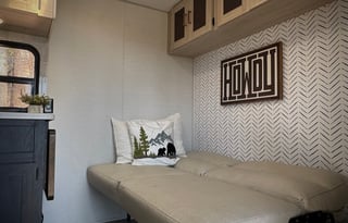 *NEW* Easy Family Camping – 2024 Avenger 25BH