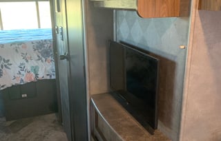 2021 Forest River RV Sunseeker 3270S Ford