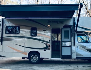 Thor Motor Coach Freedom Elite 23H