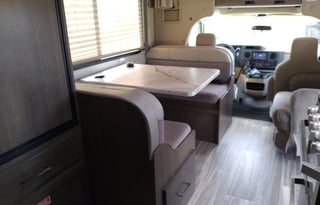 2021 Thor Motor Coach Freedom Elite 23H