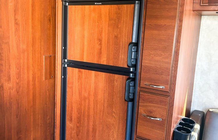 Refrigerator and Freezer - LP Gas or electric