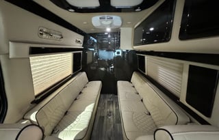 Luxe Cruiser (Ghost Edition 24ft)