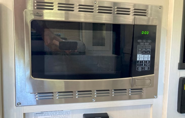 Microwave convection oven
