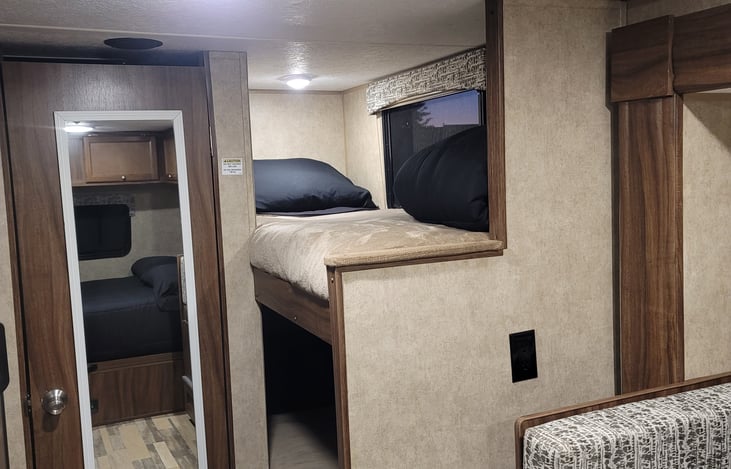 RV twin bunk beds with upgraded mattresses! and always clean linens!