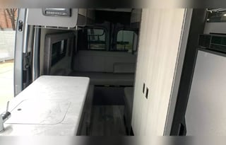 2023 Mercedes Benz 4x4 Thor Tranquility