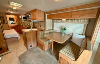 Itasca Cambria 29H RV (BRFL 1636)