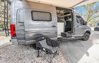 175 weekday 4X4 Solar Mercedes Van 2023Revel 44E