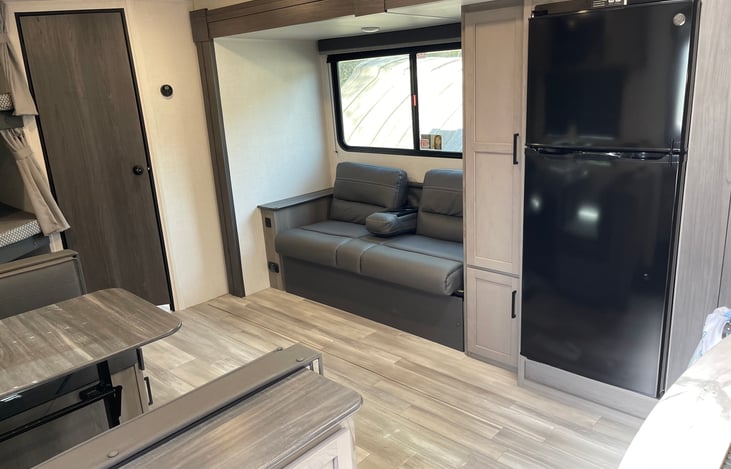 Jack knife sofa fold out to another bed