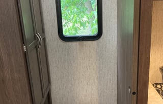 Sir Sleeps-A-Lot 2019 Coachmen Mirada 35BH Bunks