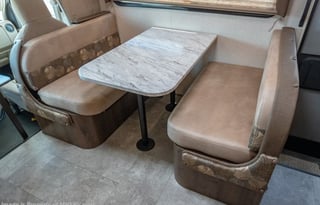 New Elegant Bunkhouse Sleeps 10