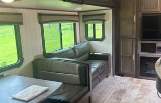 The Sunny Rig | DELIVERY/SET UP | Outdoor Kitchen