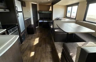 T3 - 2019 Salem Cruise Sleeps-10!! Huge Space