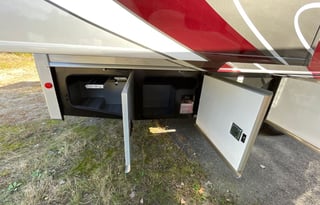 2022 Fleetwood RV Bounder 33C (Brand New)