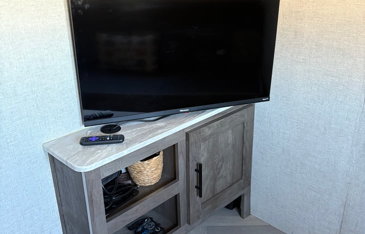 Roku TV inside kids bunk room