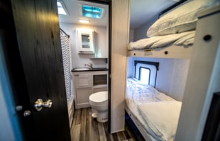 2023 Trailer Under 5000lbs (Sleeps 6 & Delivery)