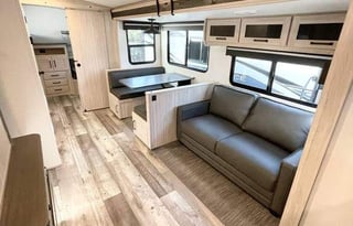 2022 Sundance 294BH 2 bedroom sleeps 10