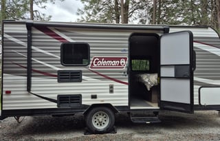 2019 Dutchmen RV Coleman Lantern LT Series 18RB