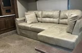 The Comfort Den - UPMI1045