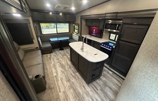 2023 Grand Design Reflection 31MB