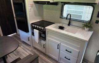 2024 Jay Flight | Sleeps 10 | Delivery Available