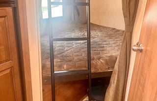 Cozy Family Camper with Goodies!