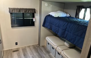 2024 Couchman - Perfect for Your Next Adventure!