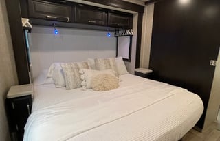 CL 40 - Luxury Vision XL – 2 Baths, Sleeps 6+