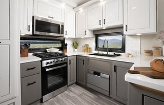 Luxury on Wheels - 2025 Jayco Pinnacle 38FBRK