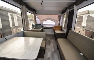 2014 Forest River With Shower and Toilet Sleeps 6