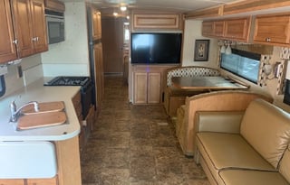 2014 Winnebago - Vista 35B
