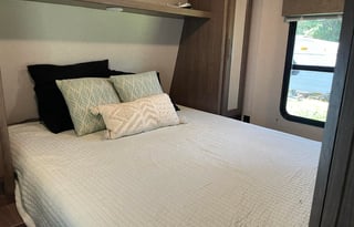 2019 Keystone Hideout 31