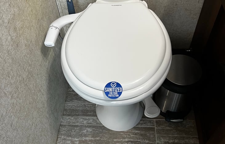 Bathroom Toilet with Bidet