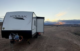 Off-Grid Modern 2025 Dutchman Kodiak Ultra-Lite
