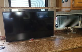 "TURN-KEY" PET-FRIENDLY & KID-APPROVED MOTORCOACH