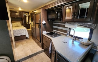 2019 Thor Motor Coach Chateau 31Y