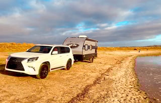 **Rent my 2022 RV Delivered to RV Parks+Sleeps 5**