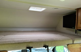 2017 Winnebago Spirit 25B