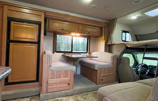 WINGER'S FLEETWOOD VACAY ON WHEELS