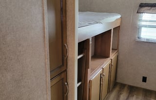 Mojo's 2017 Coachmen Catalina